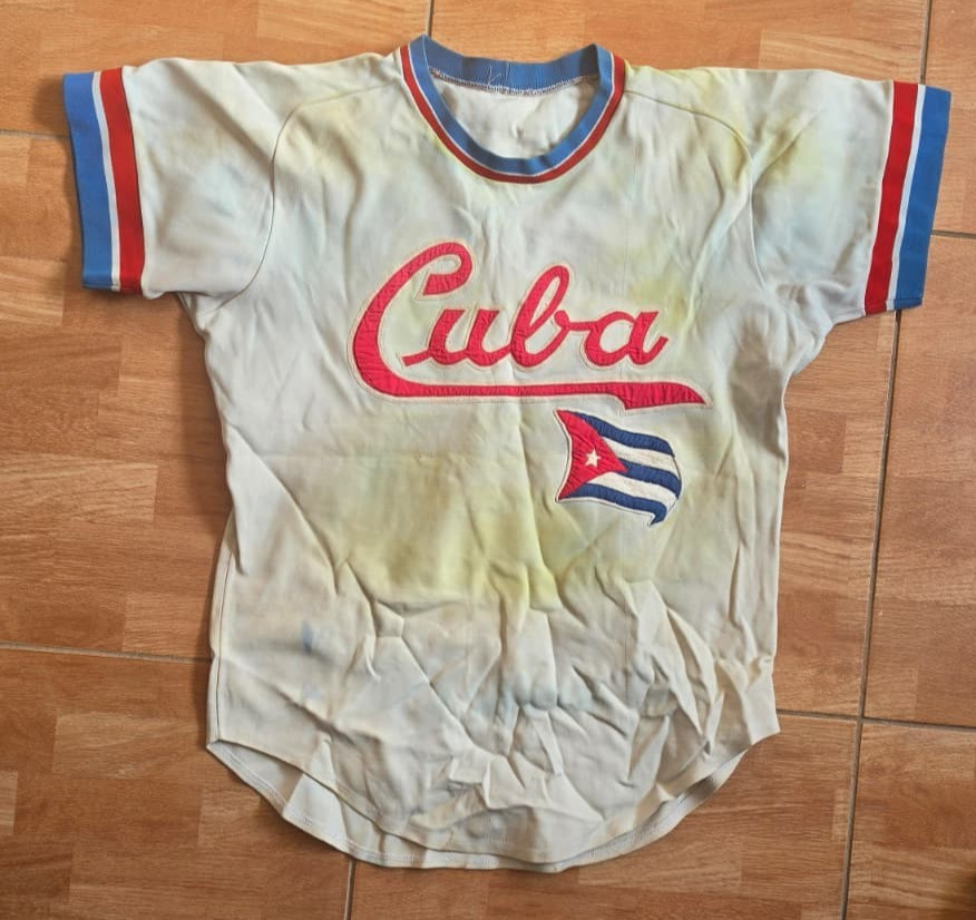 VINTAGE RARE Circa 1960\'s NATIONAL TEAM Cuban Baseball Game Worn Jersey VINTAGE RARE Circa 1960\'s NATIONAL TEAM Cuban Baseball Game Worn Jersey