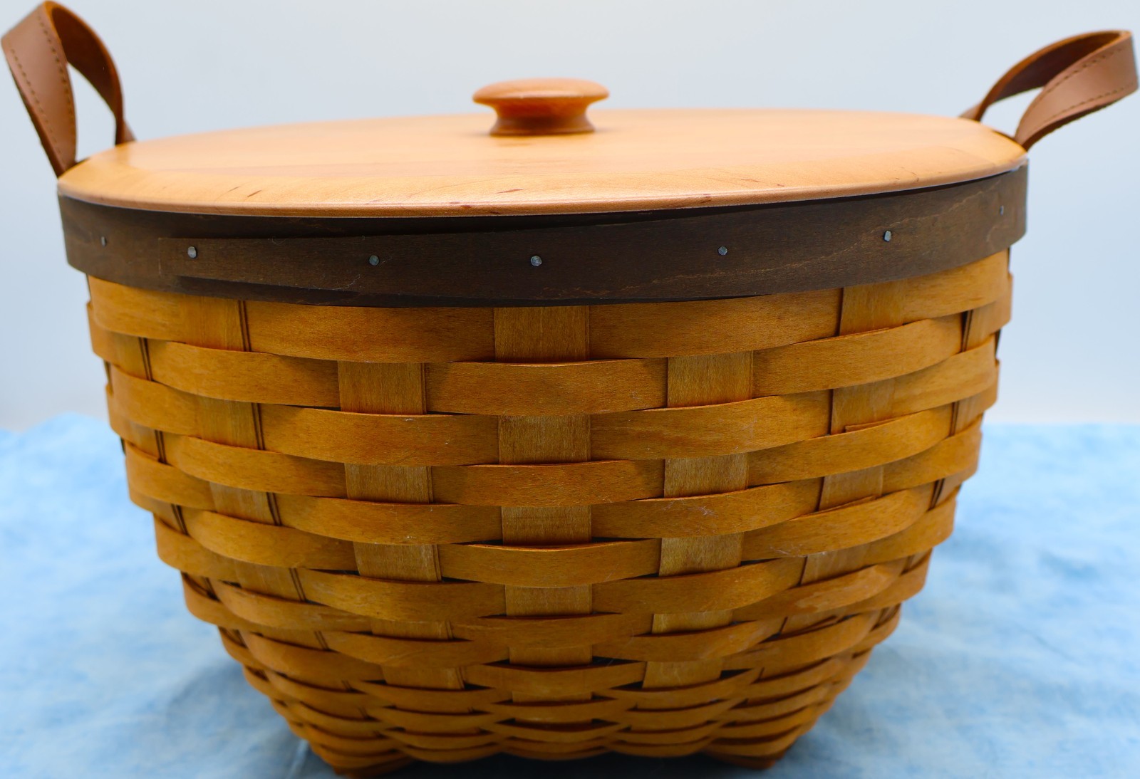 Longaberger 2007 American Work Basket 13in Woodcrafts Lid Protector Lid