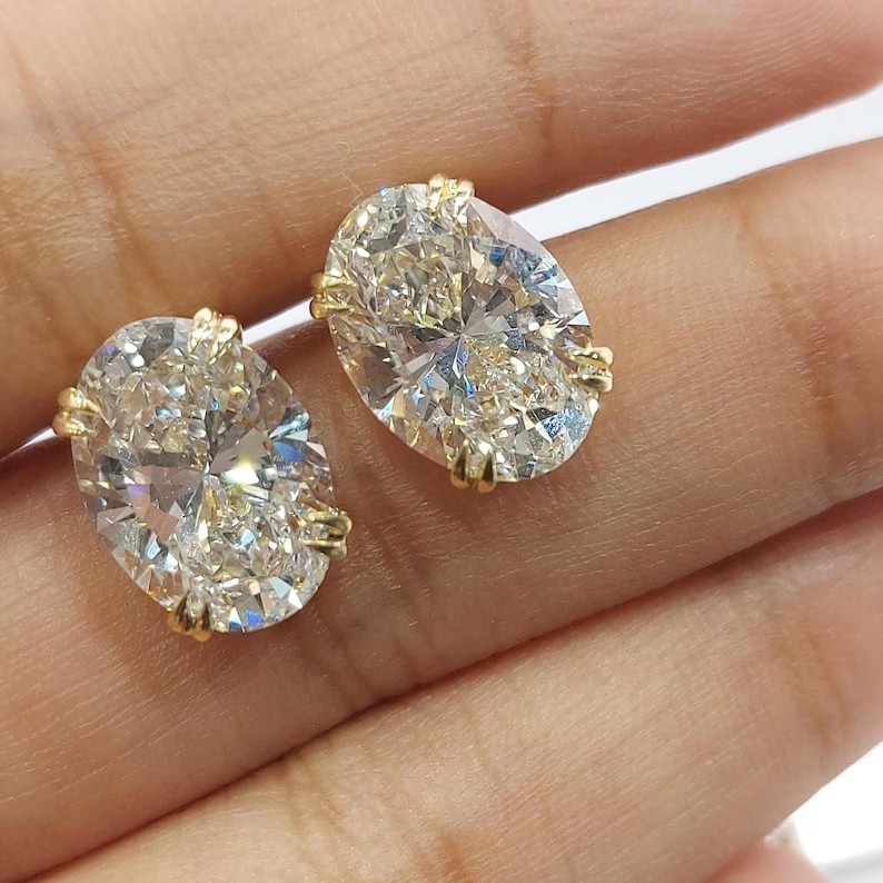 4.00 TCW Oval-Cut Moissanite Women\'s Stud Earring In 14k Yellow Gold Plated