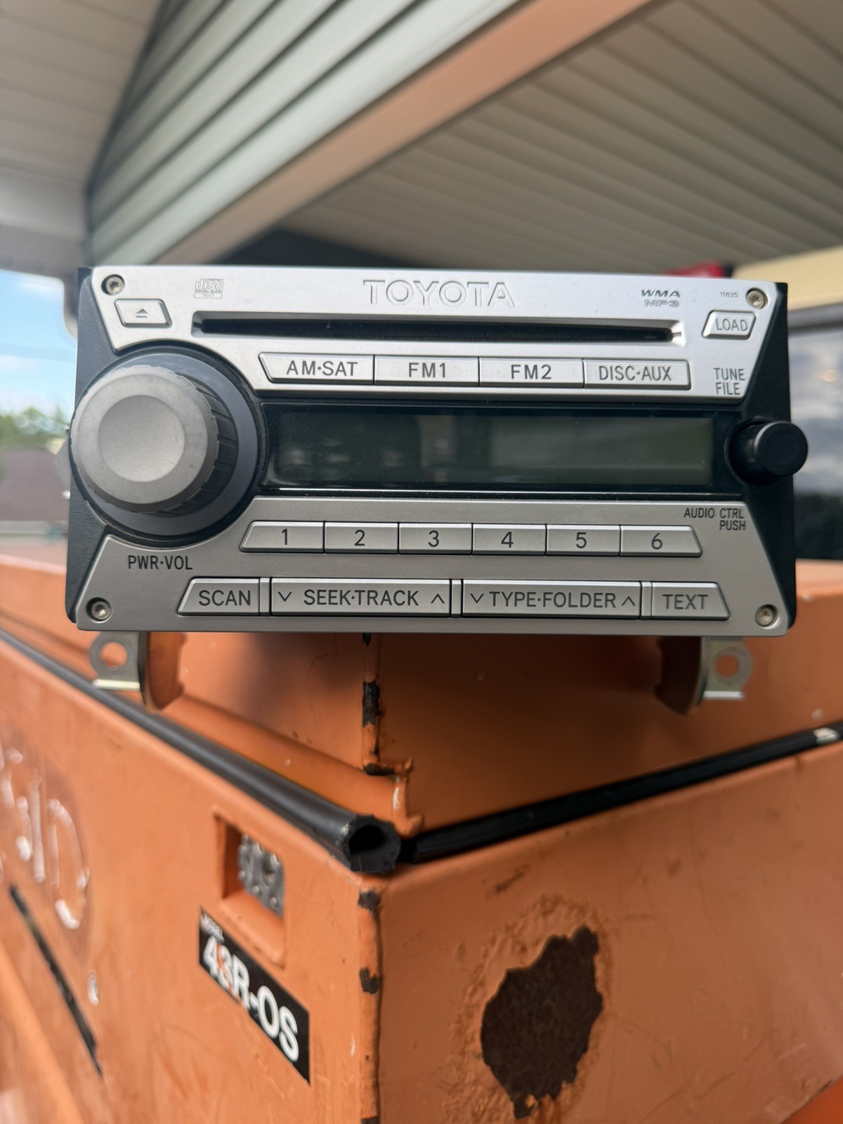 2007-2010 Toyota FJ Cruiser Radio ( read Discription) 86120-35381 2007-2010 Toyota FJ Cruiser Radio ( read Discription) 86120-35381