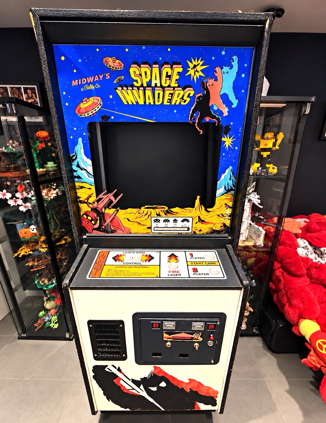 Midway Space Invaders Upright Video Arcade Machine Cabinet Arcade Game 1978