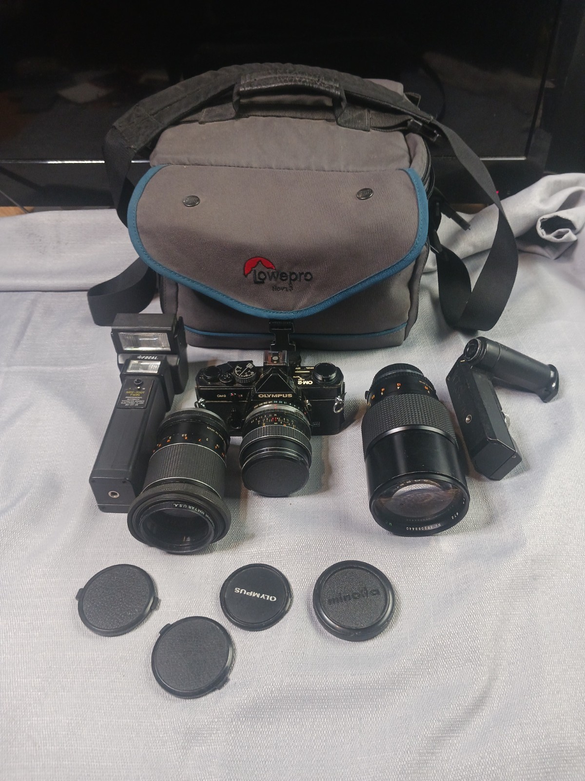 Used VTG Olympus OM-2n 35mm Film SLR Camera w/ 28mm 200 Mm Lens,135mm, Flash, Used VTG Olympus OM-2n 35mm Film SLR Camera w/ 28mm 200 Mm Lens,135mm, Flash,