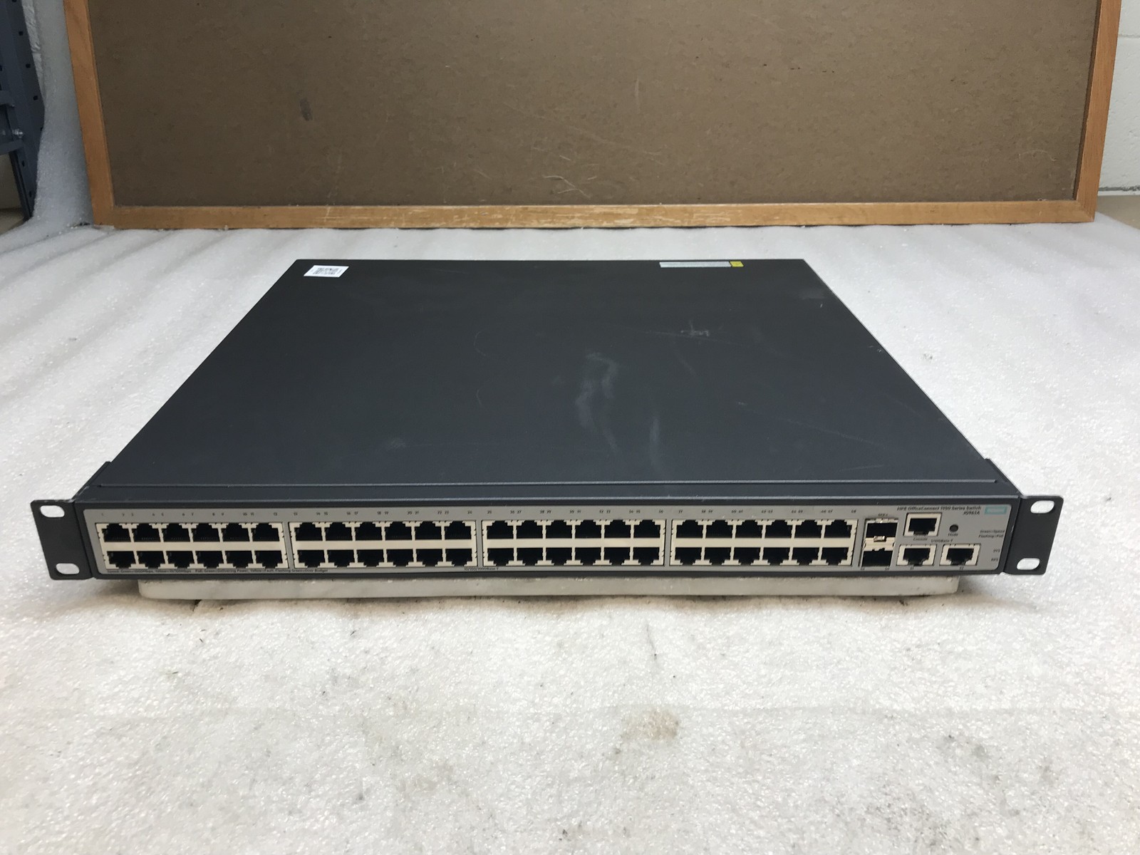 HPE OfficeConnect 1950 48G 2SFP+ 2XGT PoE+ Switch JG963A W/ RACK EARS HPE OfficeConnect 1950 48G 2SFP+ 2XGT PoE+ Switch JG963A W/ RACK EARS