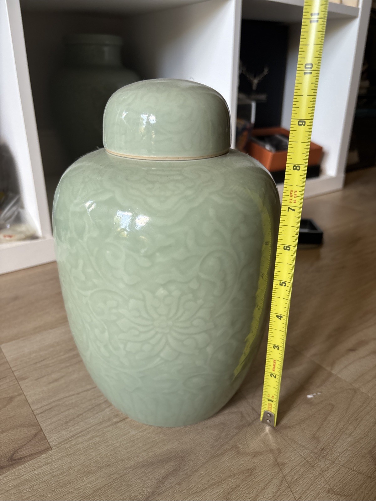 Antique Chinese celadon-glazed porcelain ginger jar Yongzheng Mark Antique Chinese celadon-glazed porcelain ginger jar Yongzheng Mark