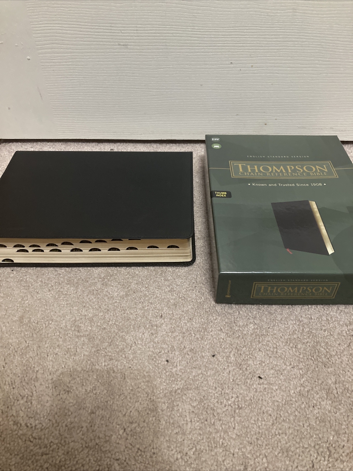 ESV THOMPSON CHAIN REFERENCE BIBLE RED LETTER THUMB INDEXED BLACK BONDED LEATHER