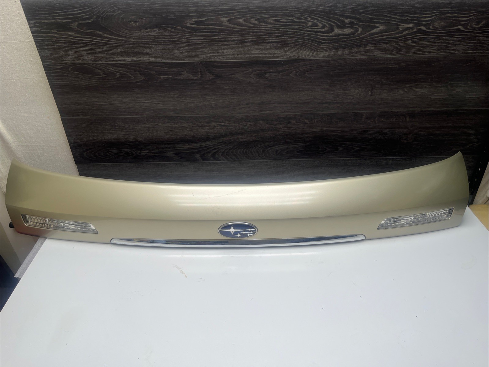 05-09 Subaru Outback Trunk Trim Garnish Lid Molding LiftGate Panel Finish OEM 05-09 Subaru Outback Trunk Trim Garnish Lid Molding LiftGate Panel Finish OEM