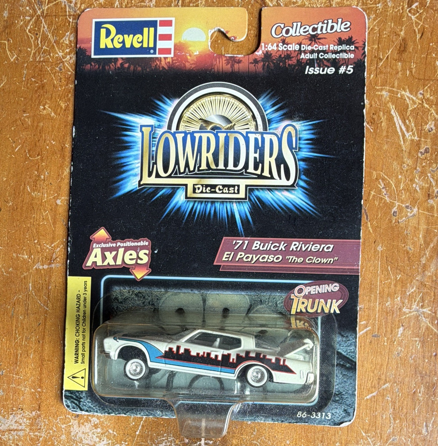 Revell Lowriders 1:64 1971 Buick Riviera El Payaso Diecast Opening Trunk