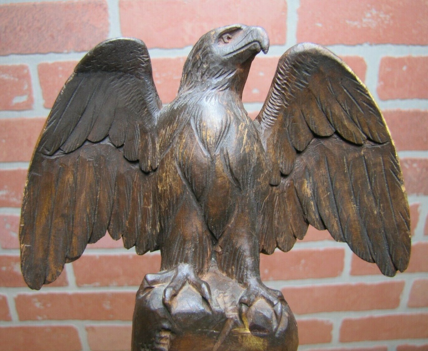 SPREAD WINGED EAGLE on STUMP Antique Hand Carved Wooden Decorative Arts Tray SPREAD WINGED EAGLE on STUMP Antique Hand Carved Wooden Decorative Arts Tray