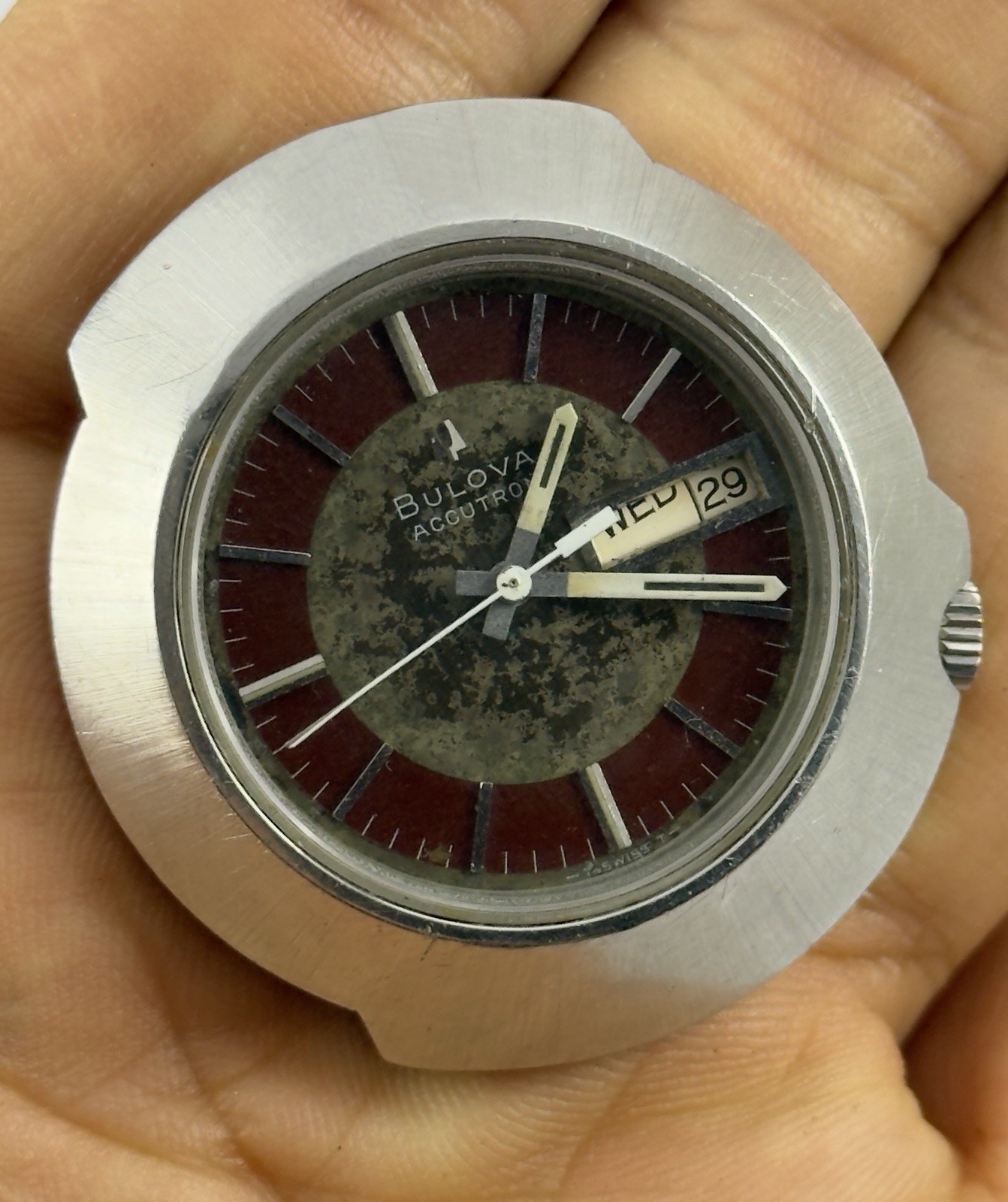 Vintage men's wristwatch with Bulova Accutron movement – ​​for parts (Defective)