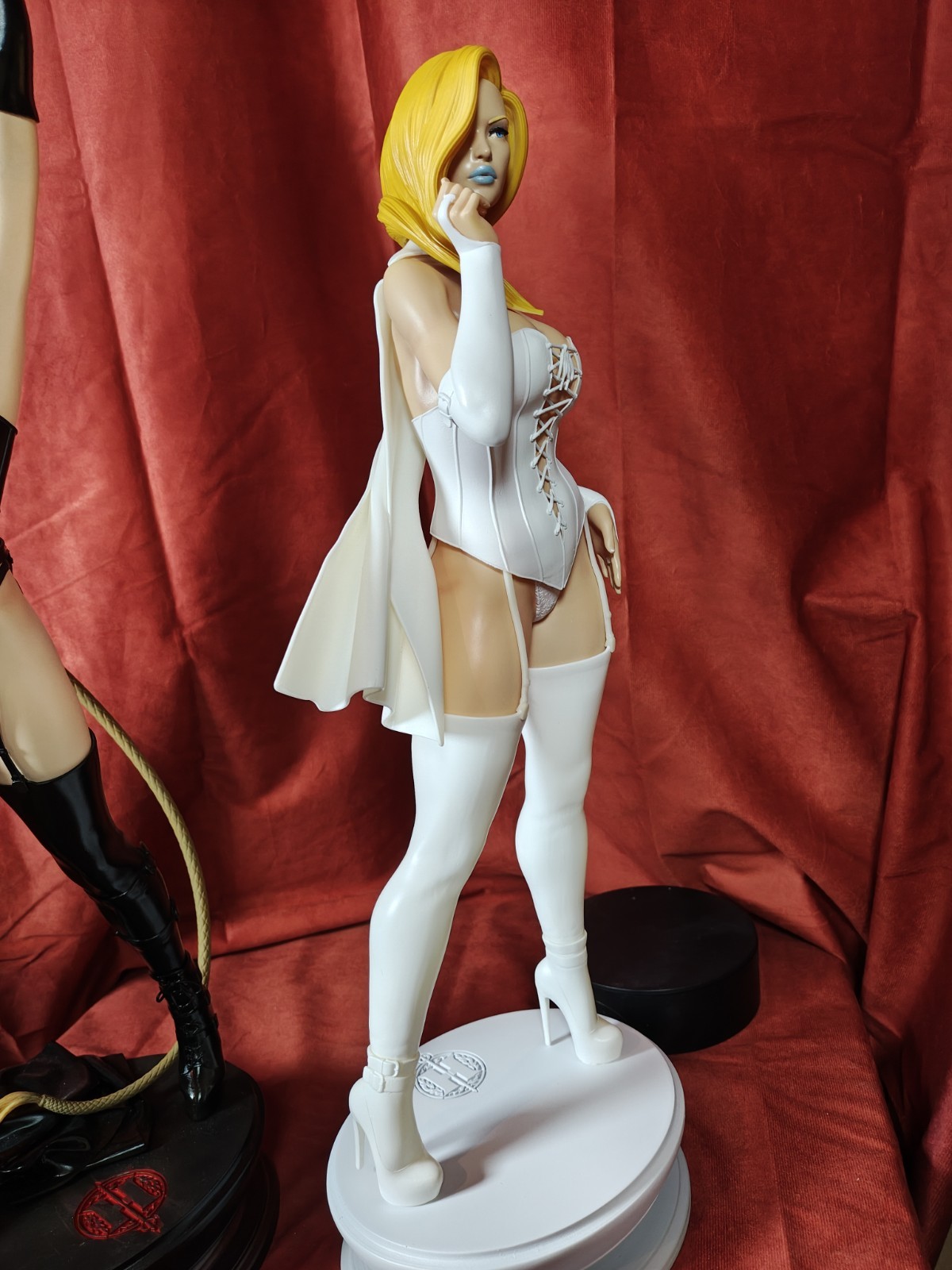 Professionally Painted Marvel Emma Frost White Queen 1/4 Model Actual Pictures Professionally Painted Marvel Emma Frost White Queen 1/4 Model Actual Pictures