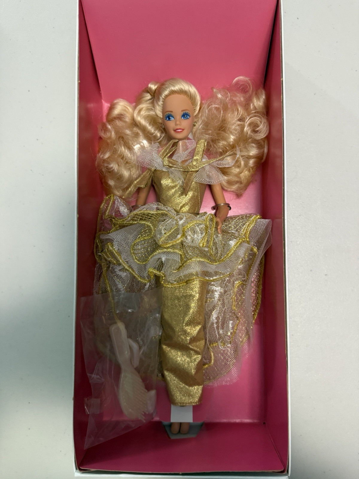 1989 Mattel Golden Greetings Barbie 7734 1989 Mattel Golden Greetings Barbie 7734