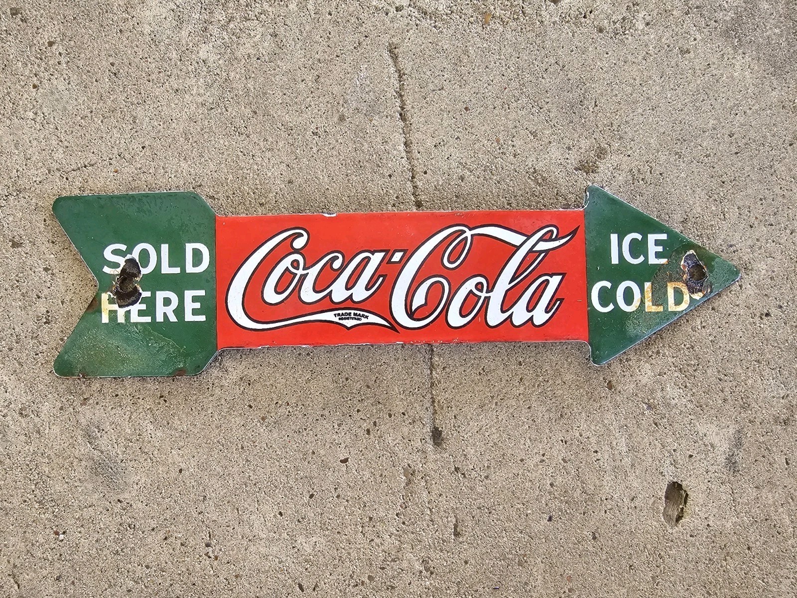 VINTAGE 1950'S COCA COLA STORE DIRECTIONAL ARRO PORCELAIN ENAMEL SIGN  10