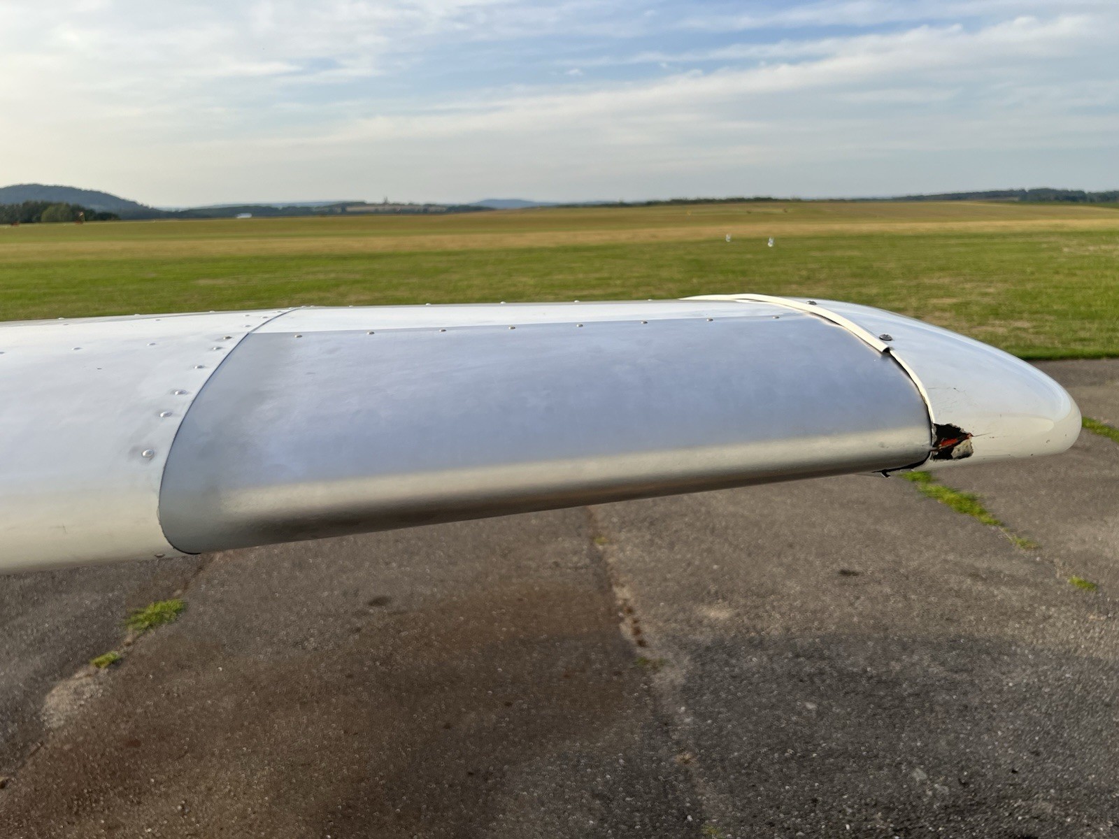 ✈️ Cessna 150 152 style L/H Leading Edge Skin Non Drilled ; PN: SVK0523003-56