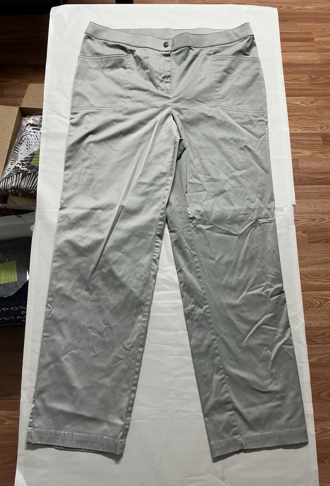 Weekends by Chico\'s Pants Womens Regular 2 Sage Gray Satin Straight Leg Stretch