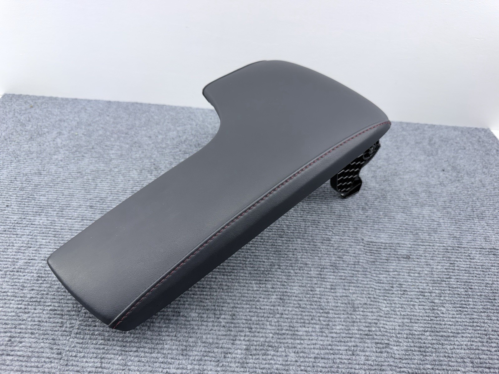 2014-2016 Lexus Is350 Is250 IS Center Console Arm Rest Red Stitch OEM NICE 2014-2016 Lexus Is350 Is250 IS Center Console Arm Rest Red Stitch OEM NICE