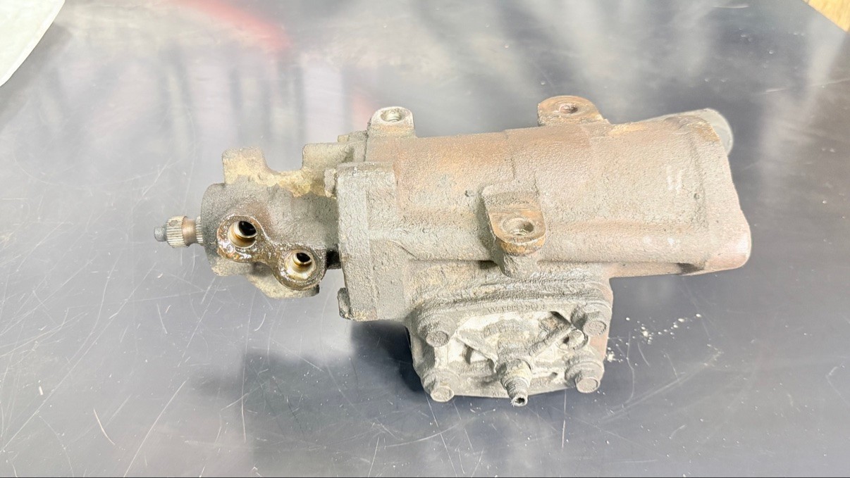Ford F-450 2WD Power Steering Gearbox OEM Good Working Condition