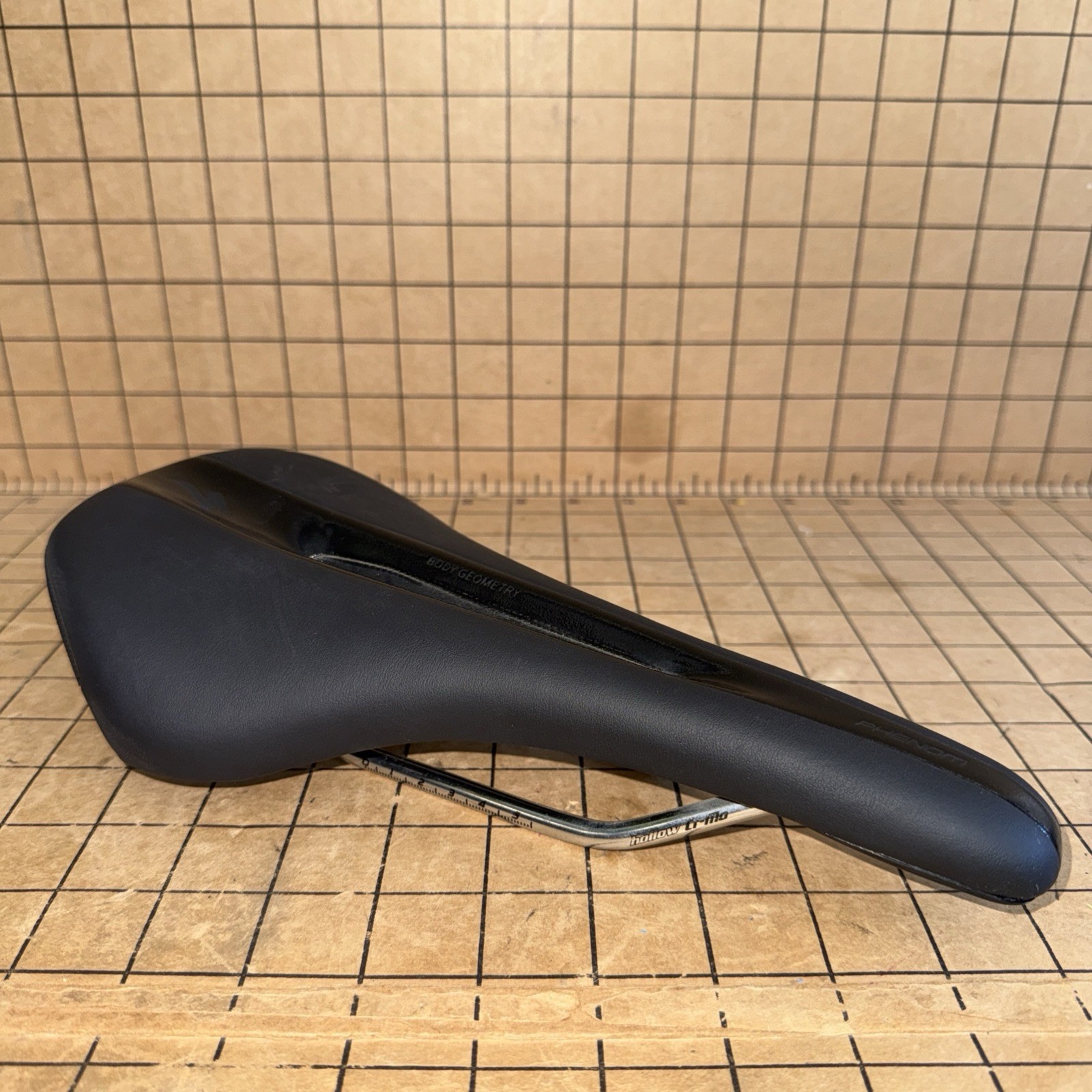 Specialized PHENOM 143 Comp Body Geometry Hollow Cro-Moly Rail Saddle