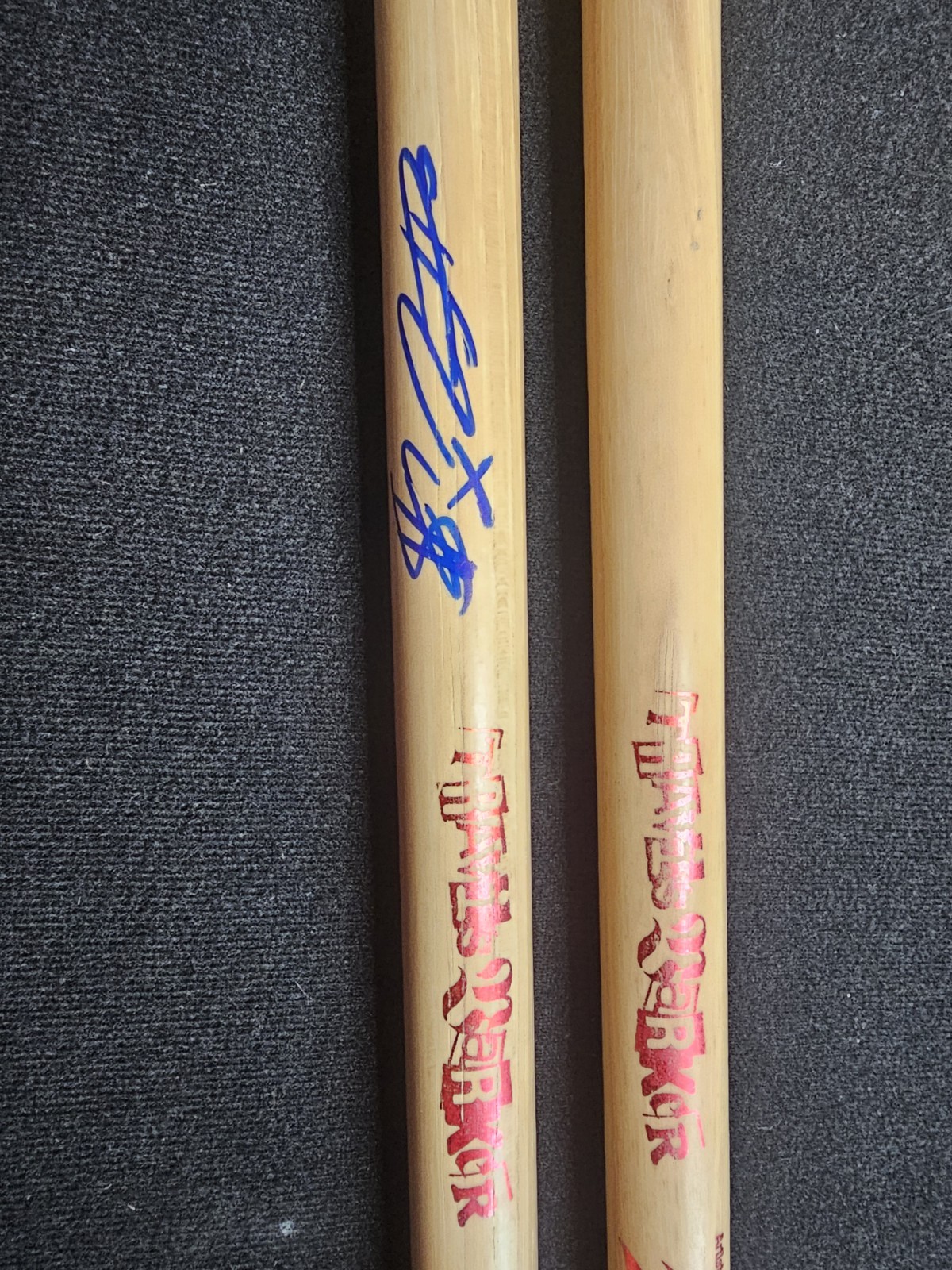 Travis Barker signed Zildjan official artist drumstick blink 182 drum stick Travis Barker signed Zildjan official artist drumstick blink 182 drum stick