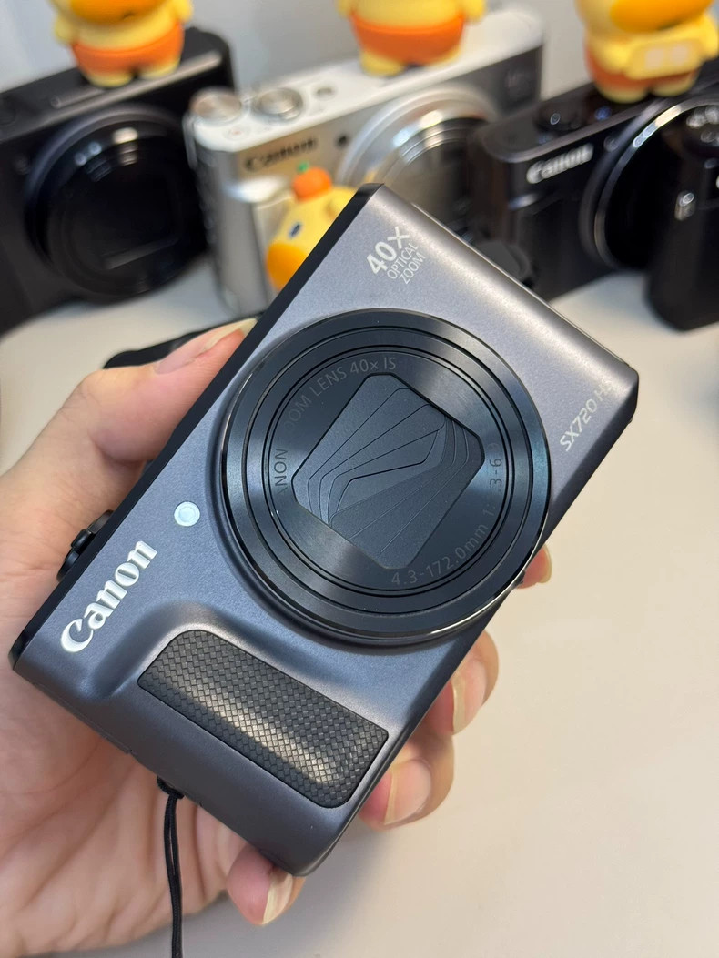 95% New-Canon PowerShot SX720 HS 20.3MP 40x Zoom Wi-Fi Compact Digital Camera 95% New-Canon PowerShot SX720 HS 20.3MP 40x Zoom Wi-Fi Compact Digital Camera