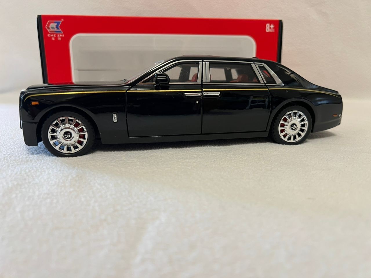 1:18 Rolls-Royce Phantom Car Alloy Model Diecast  Model Collection Kids Gift