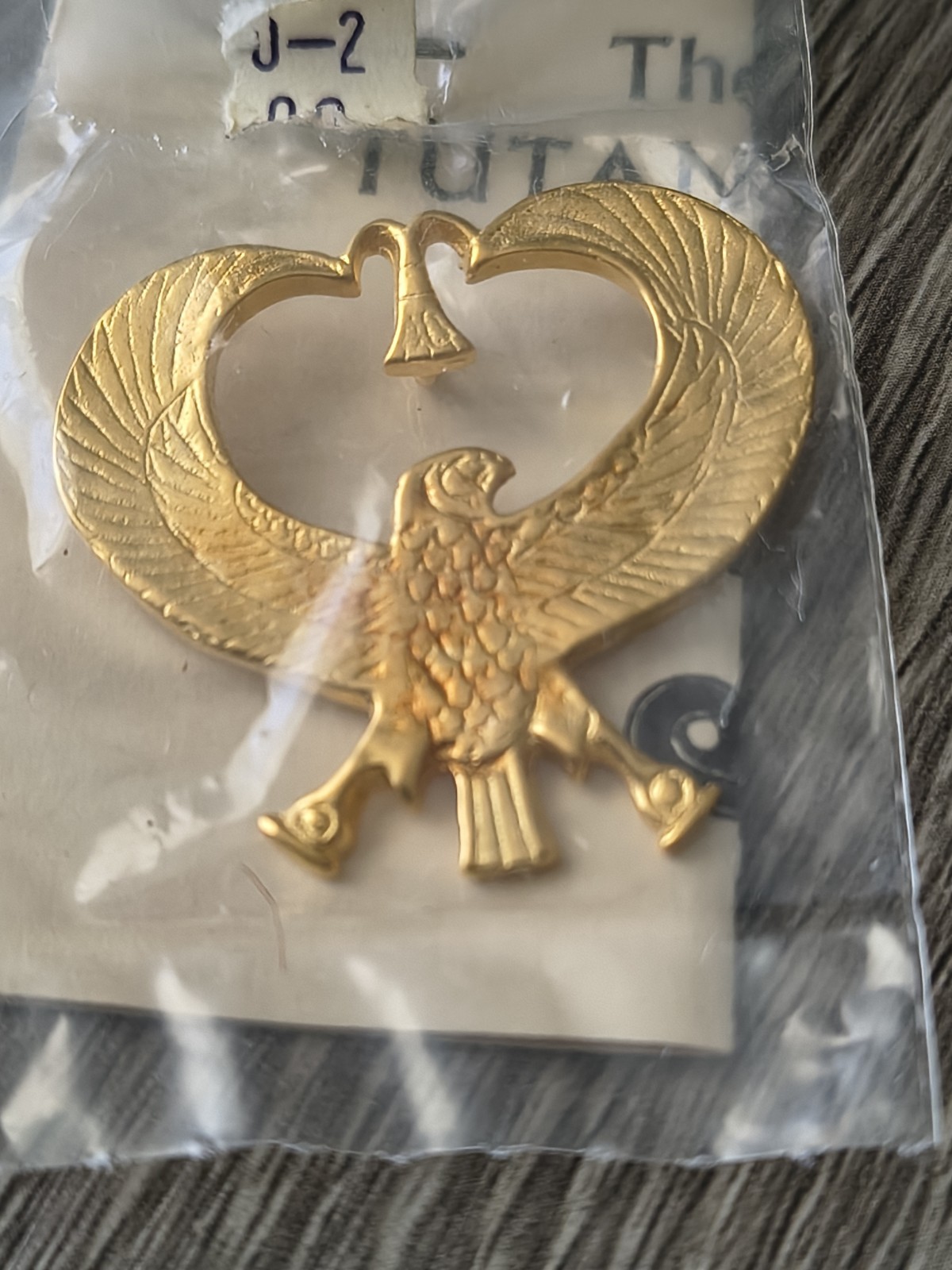 Vintage The Treasures of Tutankhamen Necklace Pendant MMA 1976 Falcon Gold Tone Vintage The Treasures of Tutankhamen Necklace Pendant MMA 1976 Falcon Gold Tone