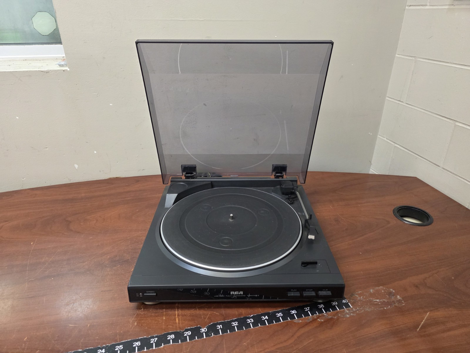 RCA LAB-1200 Fully Automatic Belt-Drive Turntable 33/45RPM 42-7000 