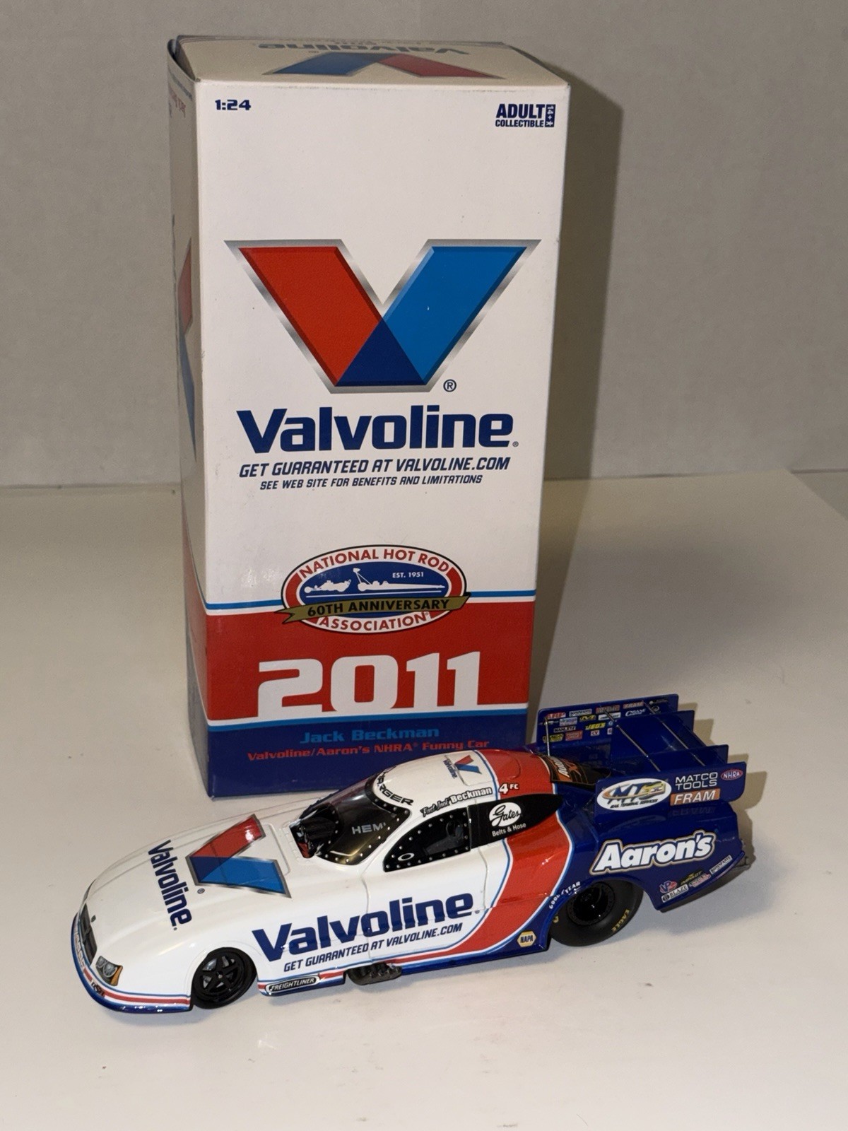 Auto World NHRA Funny Car Valvoline Aarons 1:24 Fast Jack Beckman 2011 1 of 750 Auto World NHRA Funny Car Valvoline Aarons 1:24 Fast Jack Beckman 2011 1 of 750