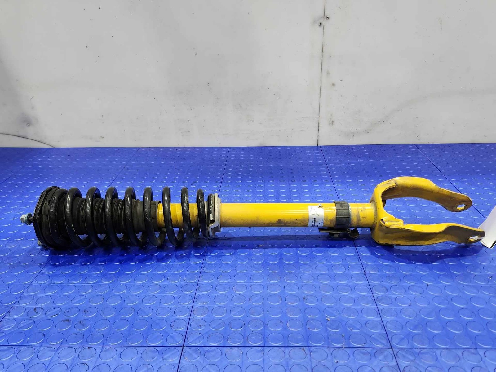 12-15 Mercedes ML350 W166 Front Strut Assembly Right Passenger Side OEM