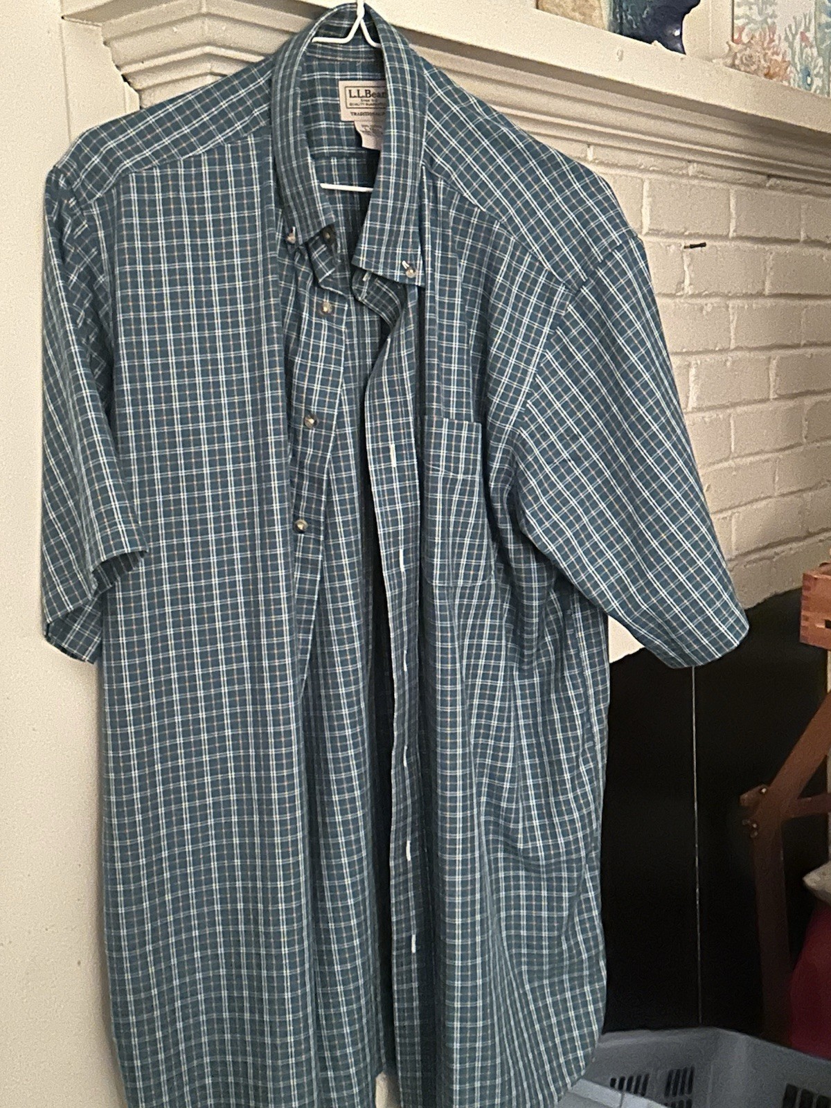 L.L. Bean Men\'s Lightweight Short Sleeve Plaid Button-Down Shirt