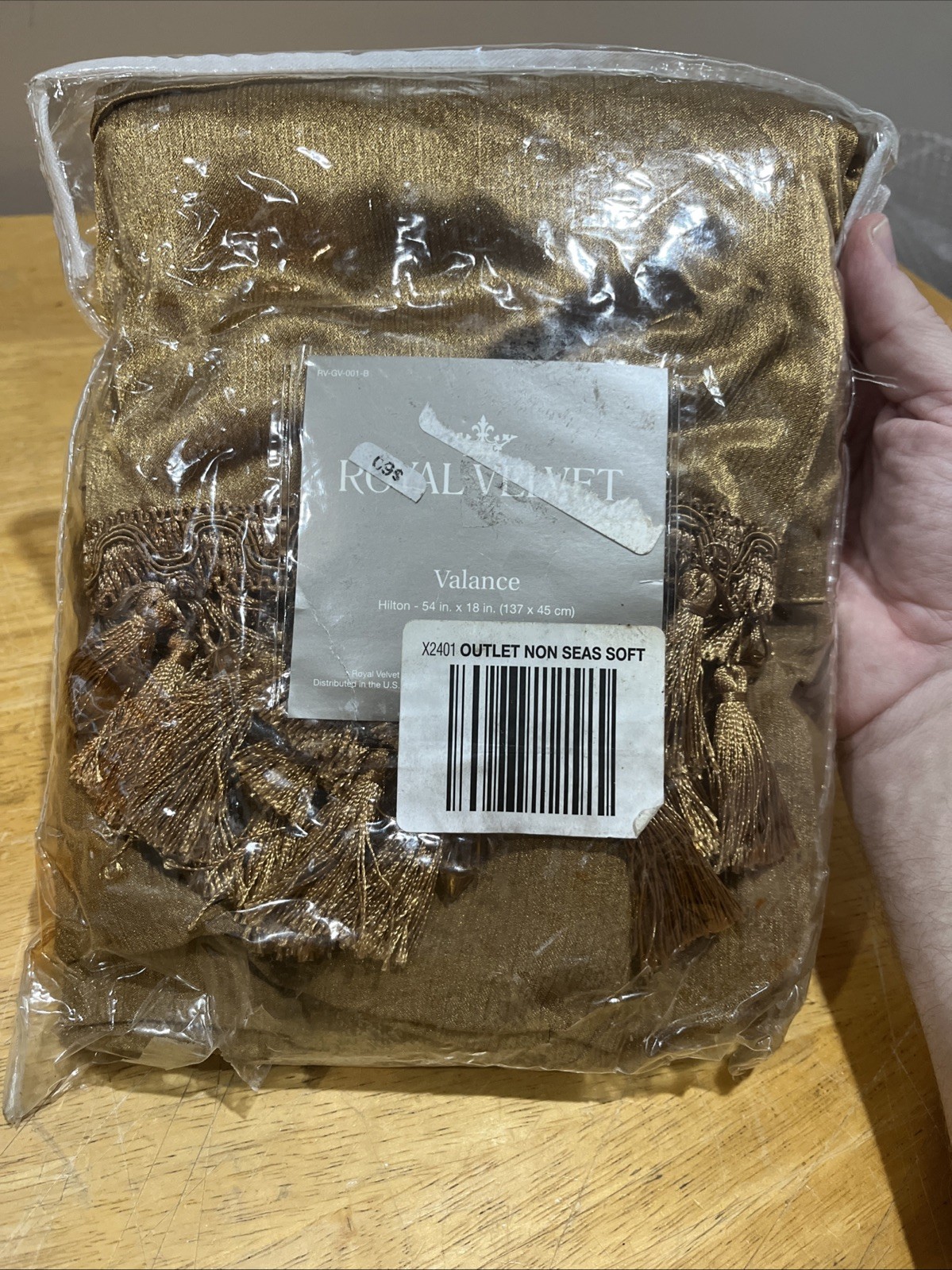Royal Velvet Topaz Hilton Rod-Pocket Tuck Valance 54 x 18 in. Fringe
