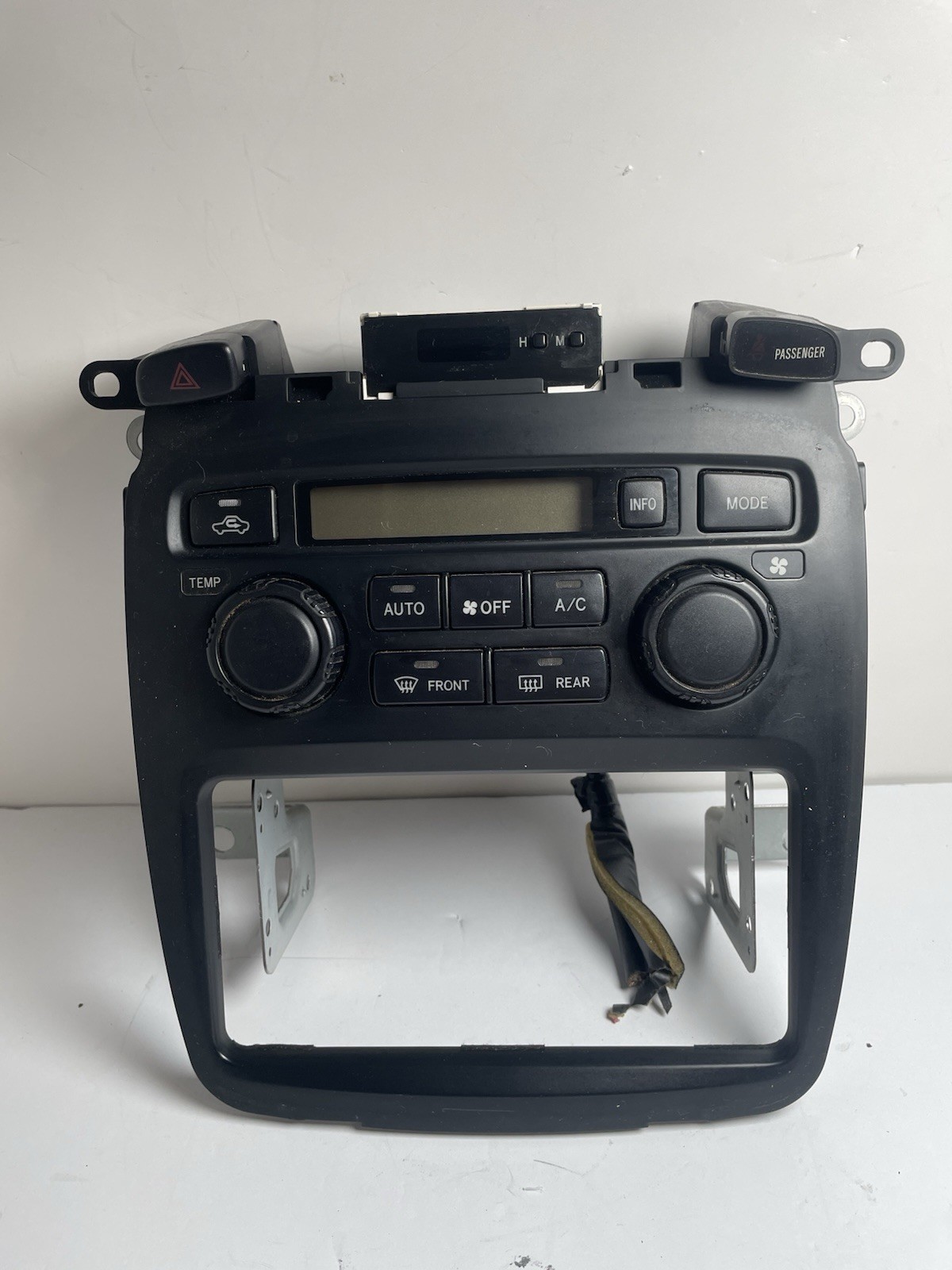 2001-2007 Toyota Highlander Digital AC Climate Control Dash Bezel 84010-48082
