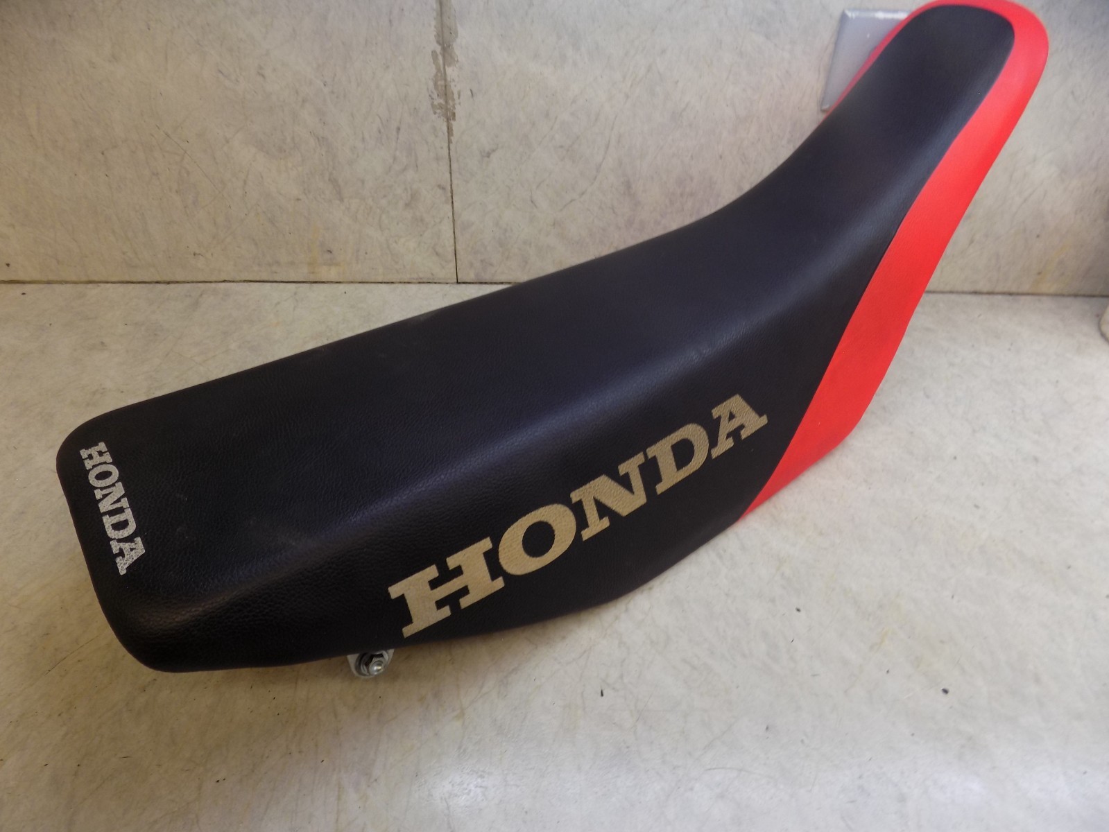 Honda CR500  Seat w/  OEM Cover CR 500 1998