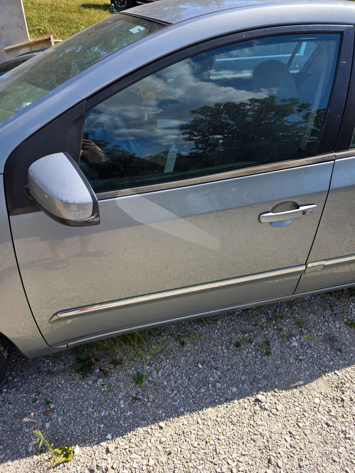 2007-2012 Nissan Sentra Front Left Driver Door Complete Assembly Color Code K36