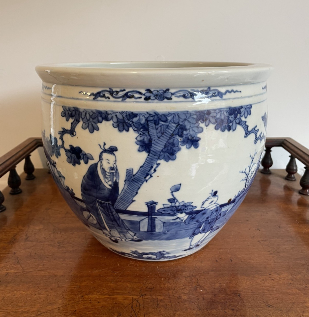 BEAUTIFUL ANTIQUE 19THC CHINESE PORCELAIN JARDINIERE SCHOLARS BOWL, PERFECT.