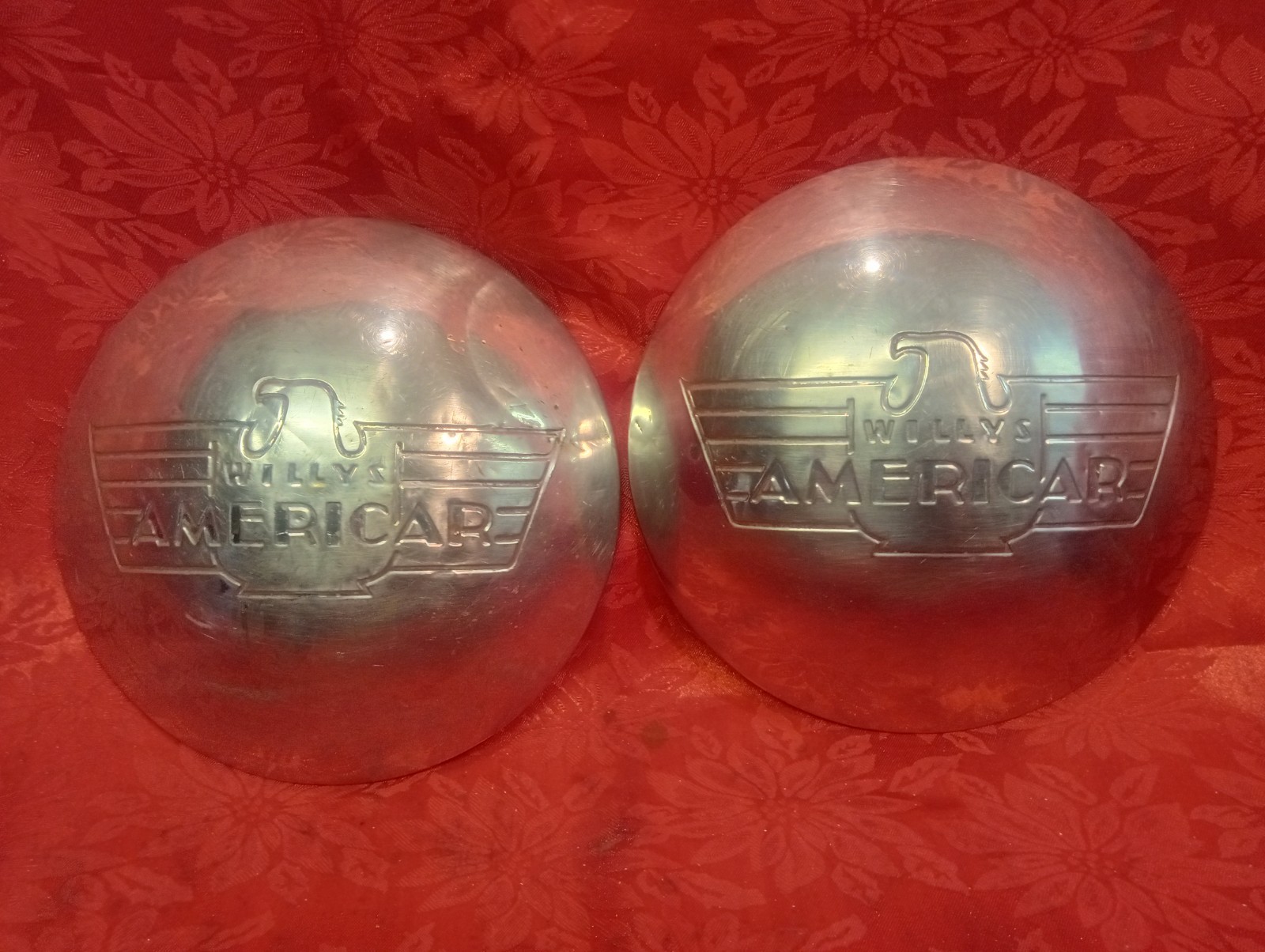 Original Pair 1941 1942 WILLYS AMERICAR HUBCAPS Willy\'s Overland Vintage Jeep 