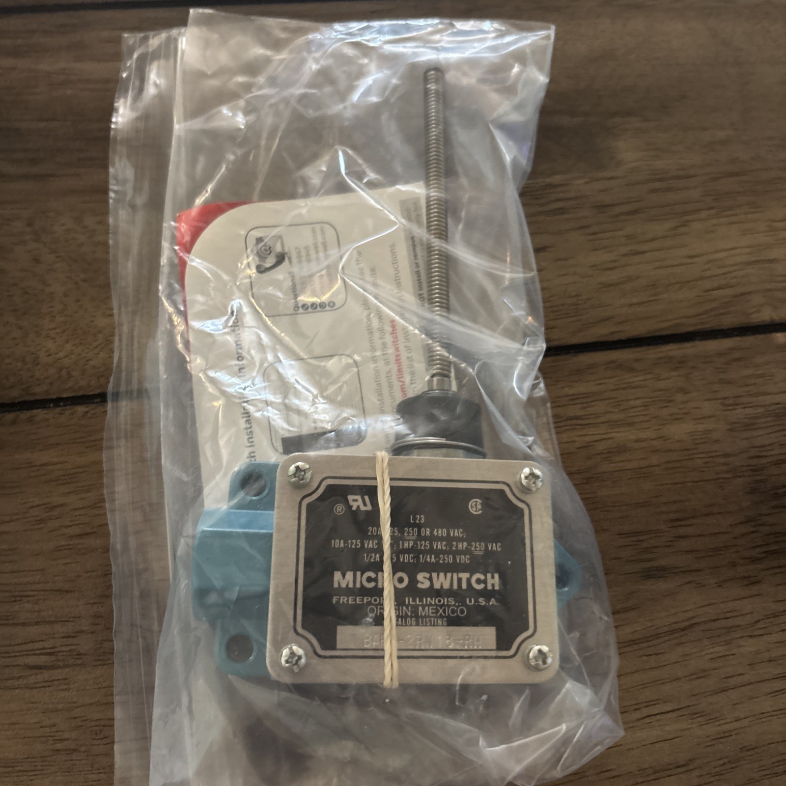 Honeywell Micro Switch Model BAF1-2RN18-RH Honeywell Micro Switch Model BAF1-2RN18-RH