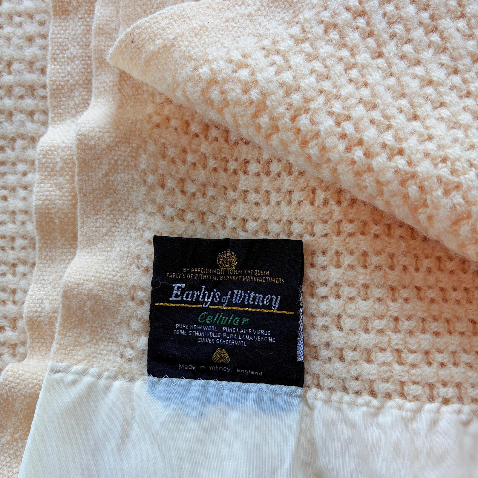 Vintage Early\'s of Witney Cellular Pure Wool Blanket England 92x72 Royal Warrant