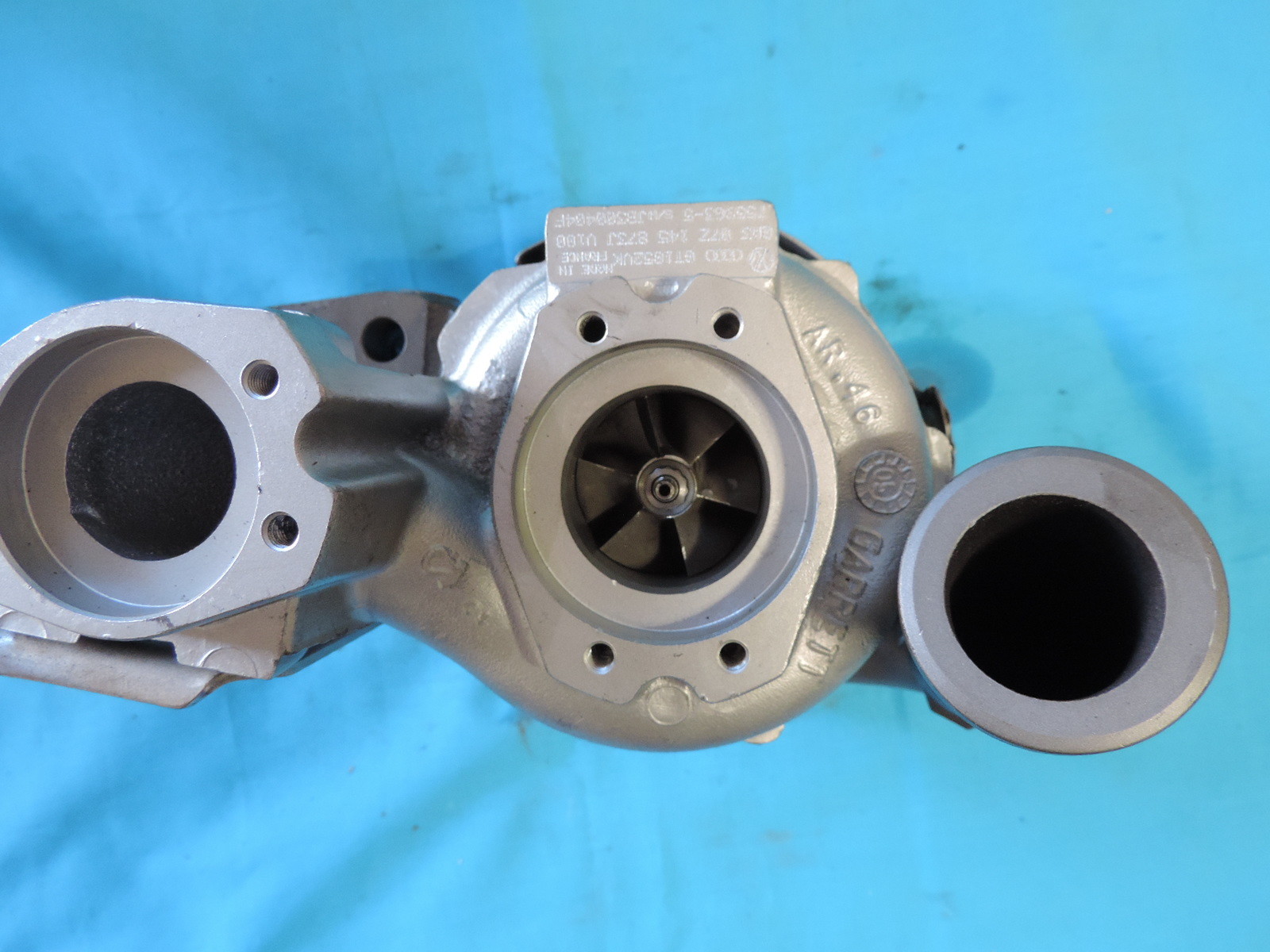 2006 Volkswagen Touareg - Left Side Genuine Garrett GTA1852VK Turbo charger 