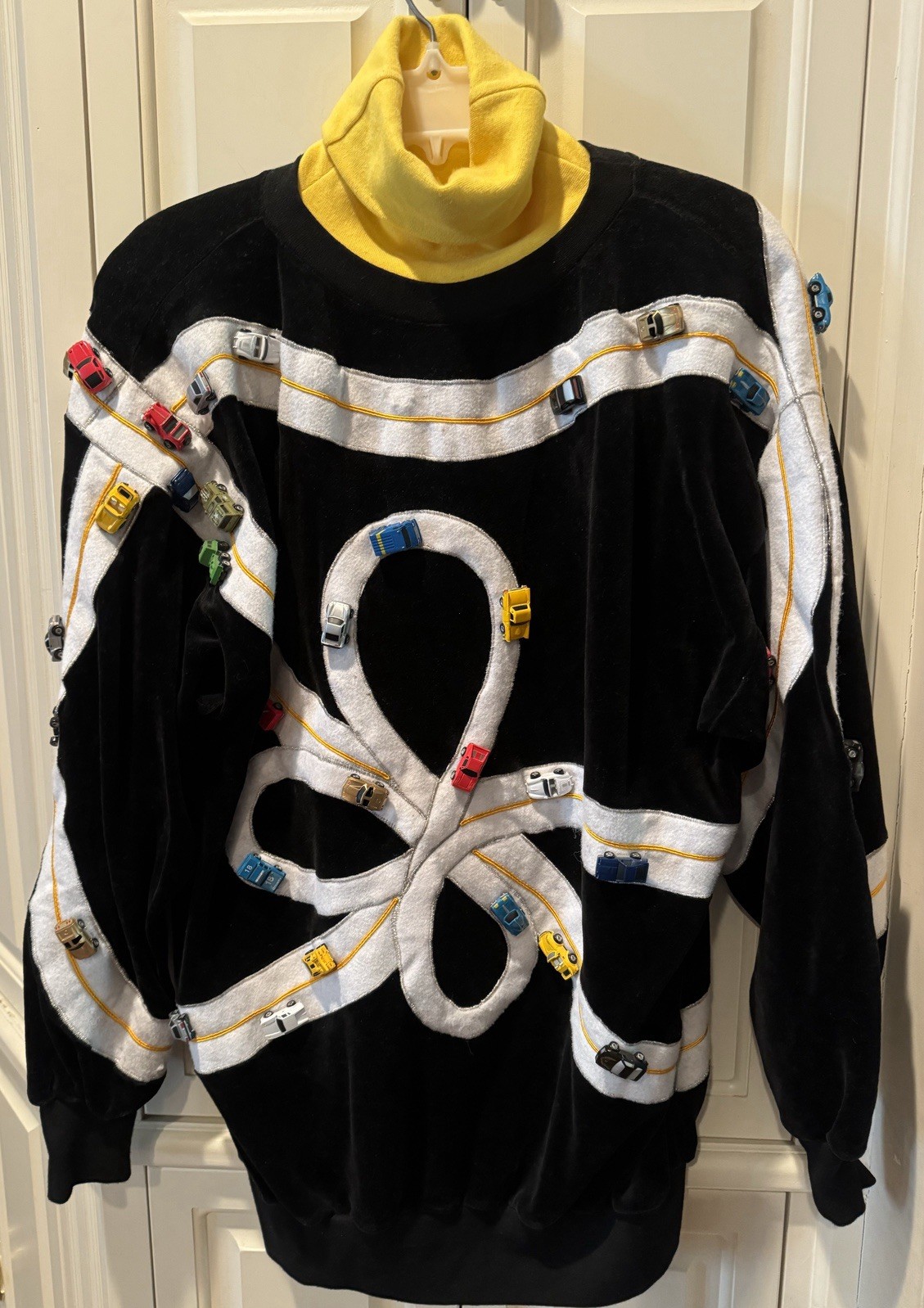 Vintage Bonnie Boerer 3D Race Car Racetrack Black Velour Crewneck Pullover Top M