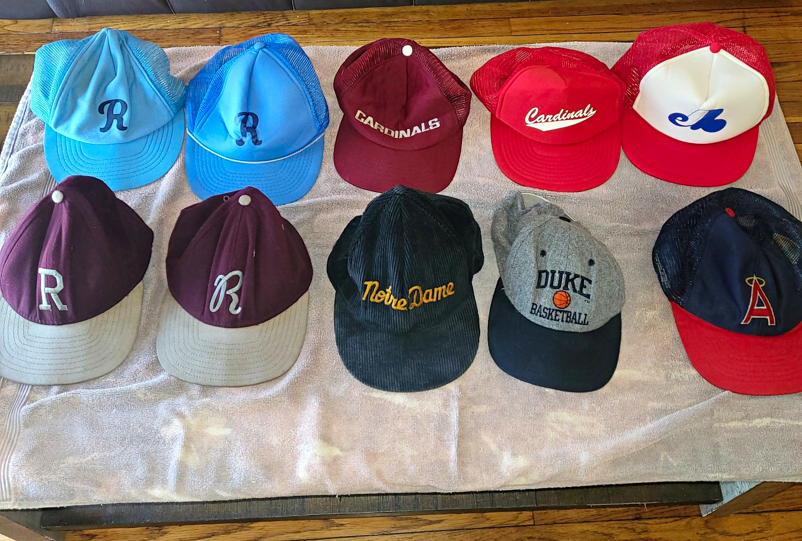 10 Vintage 80s/90s Sport Hats Collection Lot, Norte Dame, Duke, LA, High School