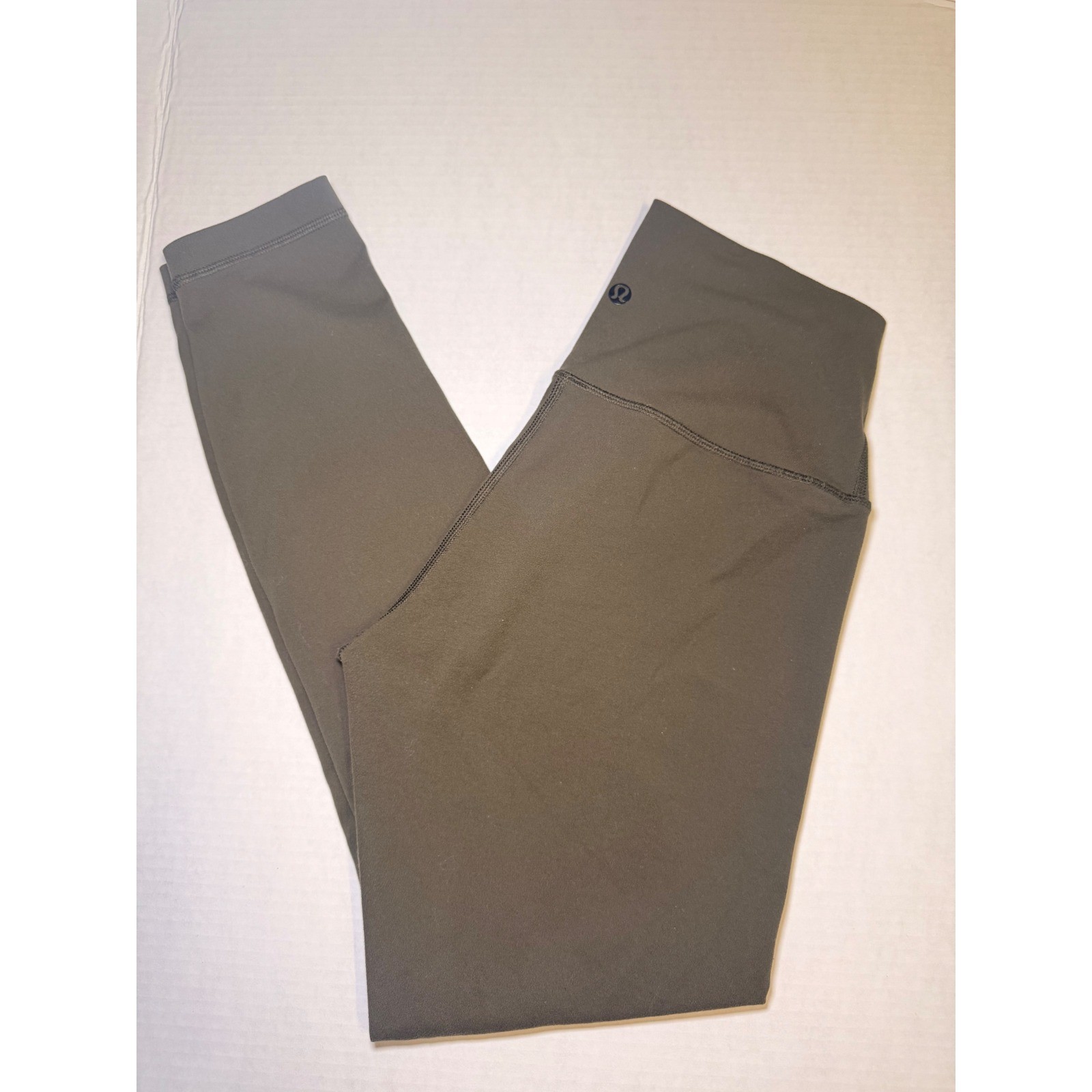 Lululemon Align High-Rise Pant 25 Olive Green Nulu Yoga Leggings Womens Size 6 Lululemon Align High-Rise Pant 25 Olive Green Nulu Yoga Leggings Womens Size 6