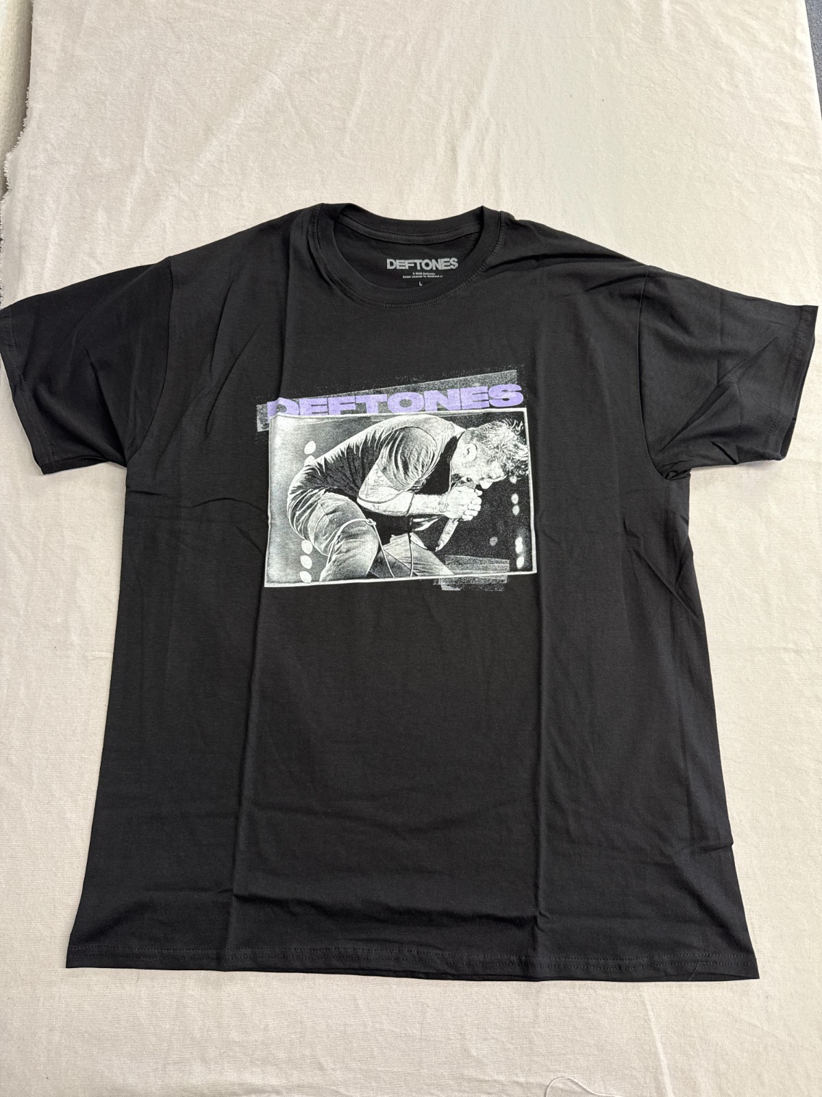 Deftones Chino T-shirt - Licensed Chino Moreno Singing Tee - New Deftones Chino T-shirt - Licensed Chino Moreno Singing Tee - New