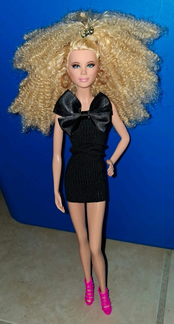 Barbie OOAK Basics Neutrals #07 Model Muse Doll with Retouch Makeup, Victoria Barbie OOAK Basics Neutrals #07 Model Muse Doll with Retouch Makeup, Victoria