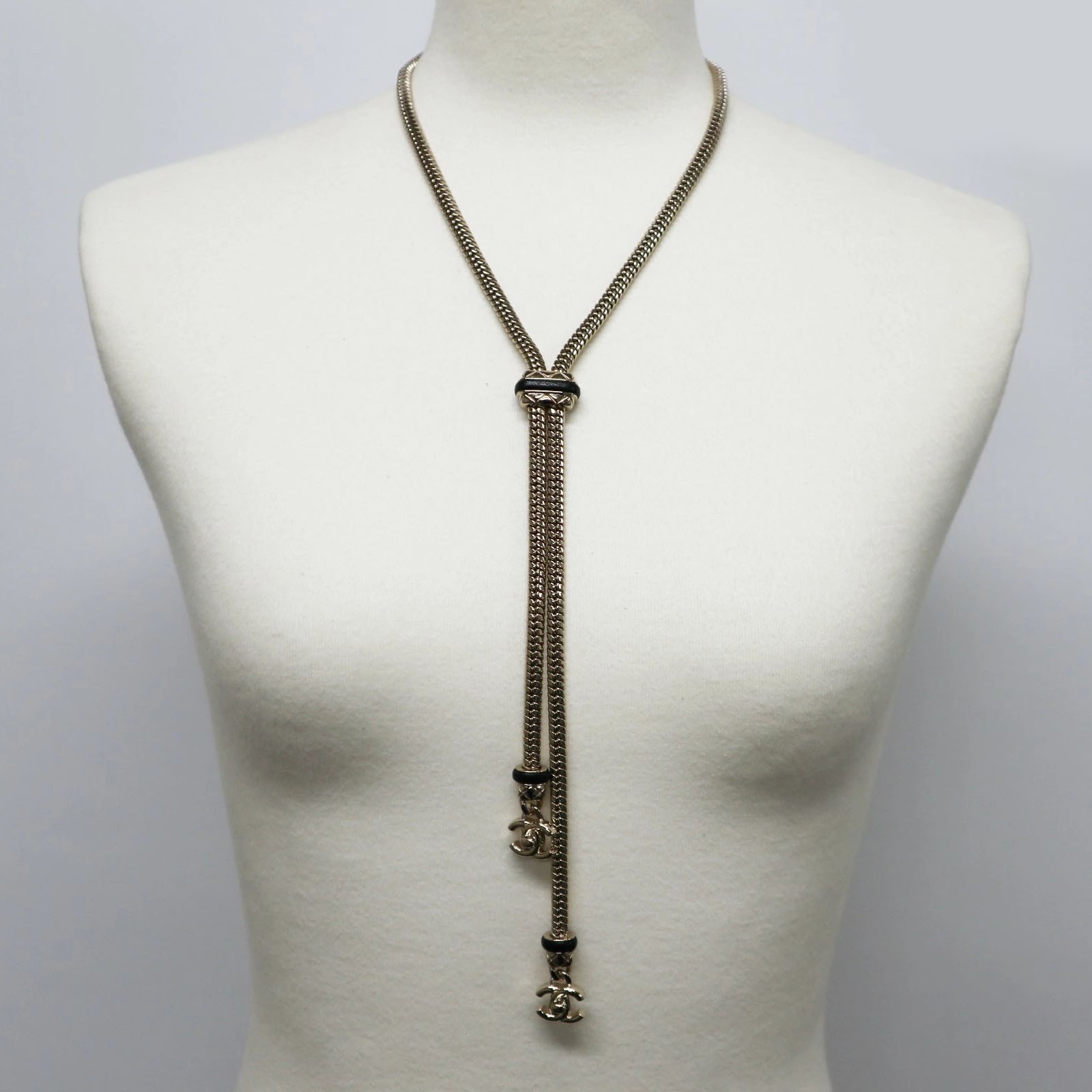 CHANEL CC Logos Turnlock Black Leather Lariat Necklace 21\