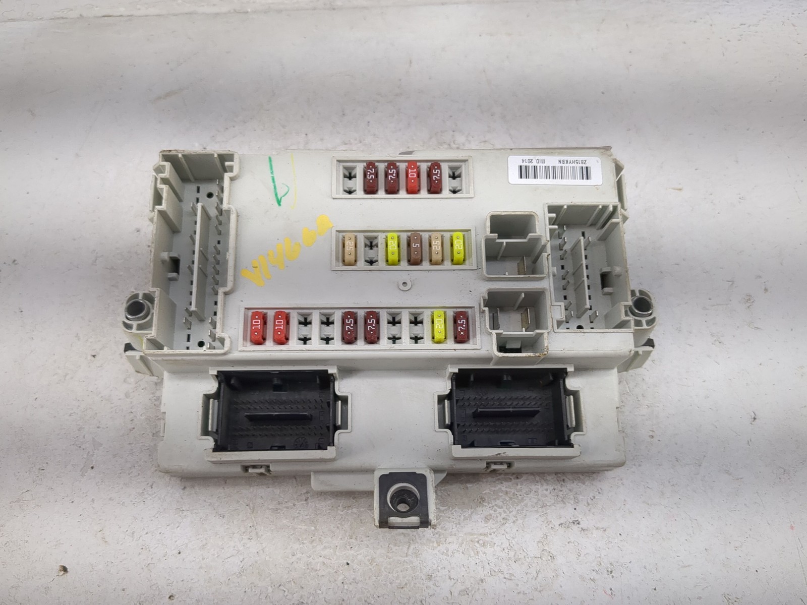 2014-2015 Dodge Dart Body Control Module Bcm DHRYV 2014-2015 Dodge Dart Body Control Module Bcm DHRYV