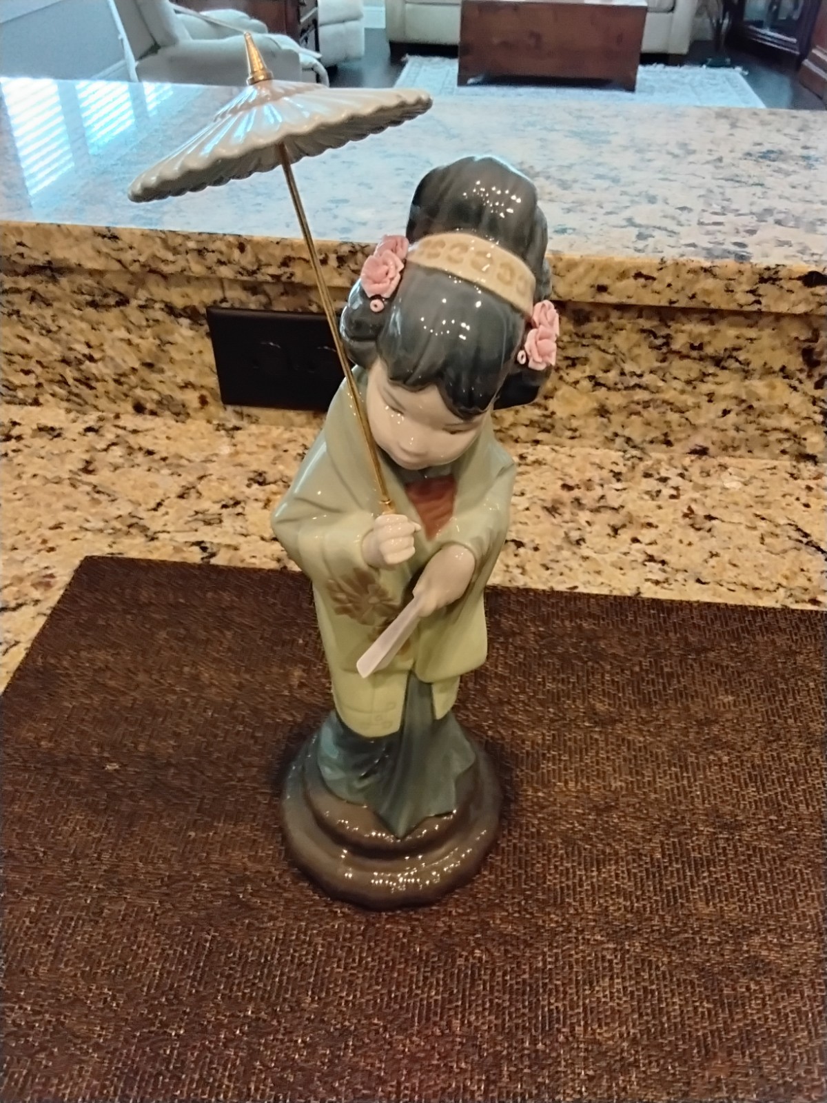 Lladró Porcelain Figurine Japanese Girl with Parasol #4988