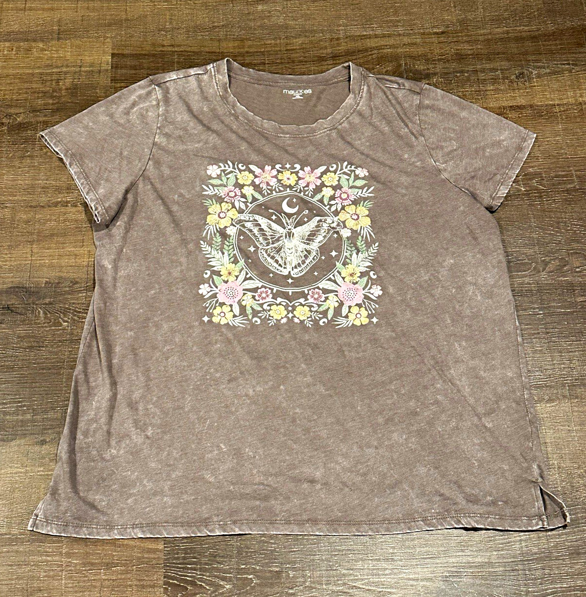 Maurices Women\'s Floral Butterfly Classic Fit Graphic Tee, XXL, Worn Once Maurices Women\'s Floral Butterfly Classic Fit Graphic Tee, XXL, Worn Once