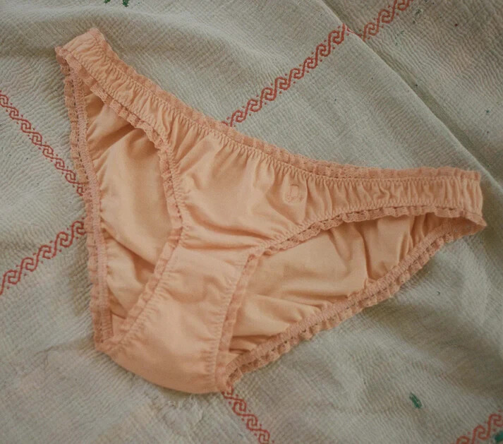 New DOEN Lola Brief Peche size XS NWT