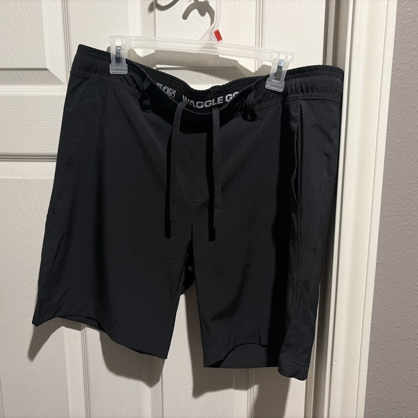 Waggle Golf Men’s Ace Shorts  7” Inseam Onyx Black Size XL NWT