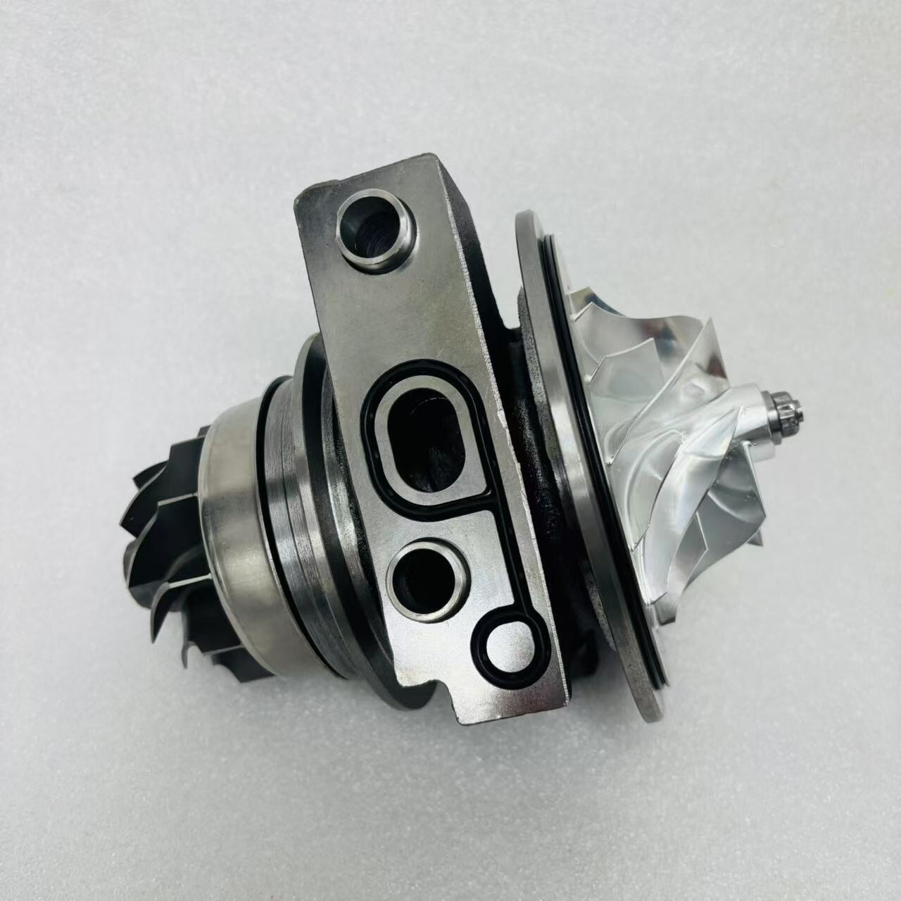Turbo Cartridge For 2016-20 Nissan Titan XD 5326757 HX55 Low pressure side (LP)